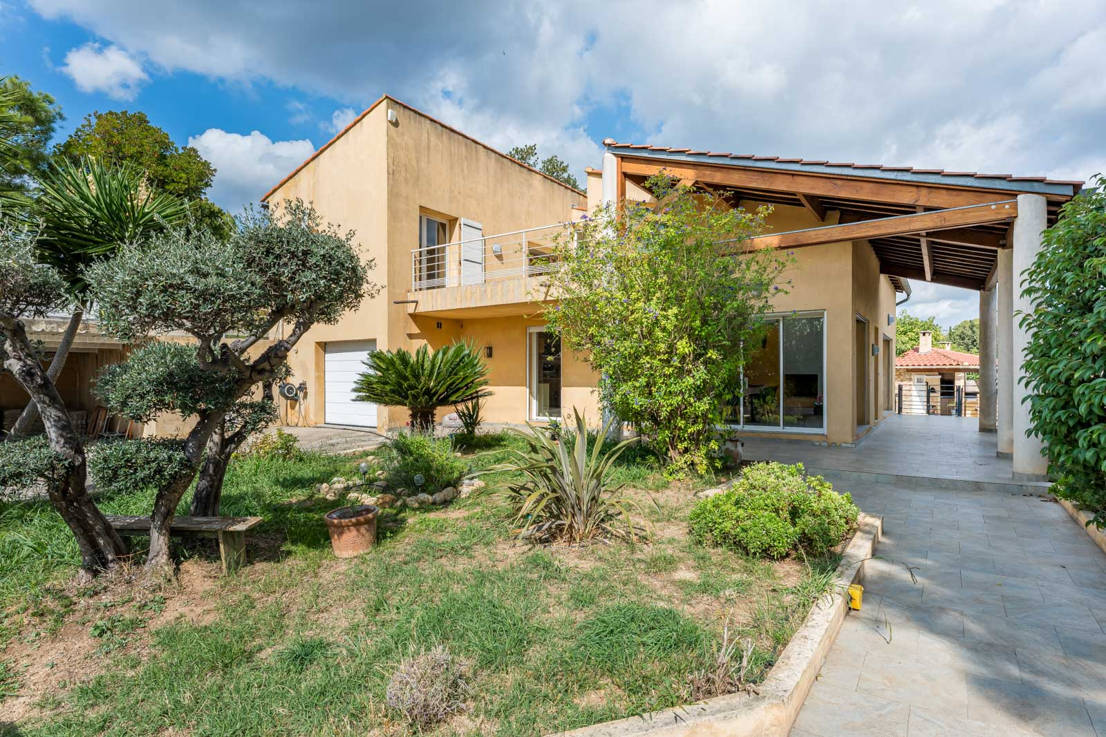 Superbe Villa dans le Secteur très prisé du Pin Vert