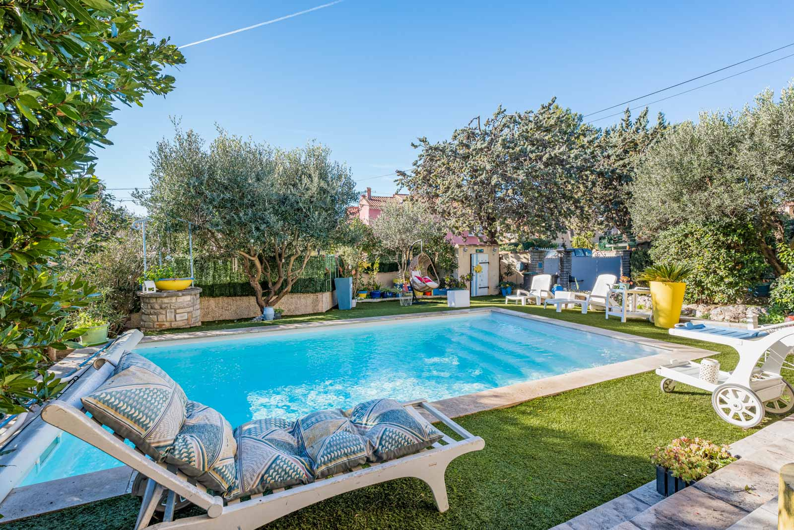 RARE À LA VENTE   Maison familiale 172 m2 avec T3 indépendant, piscine et garage !