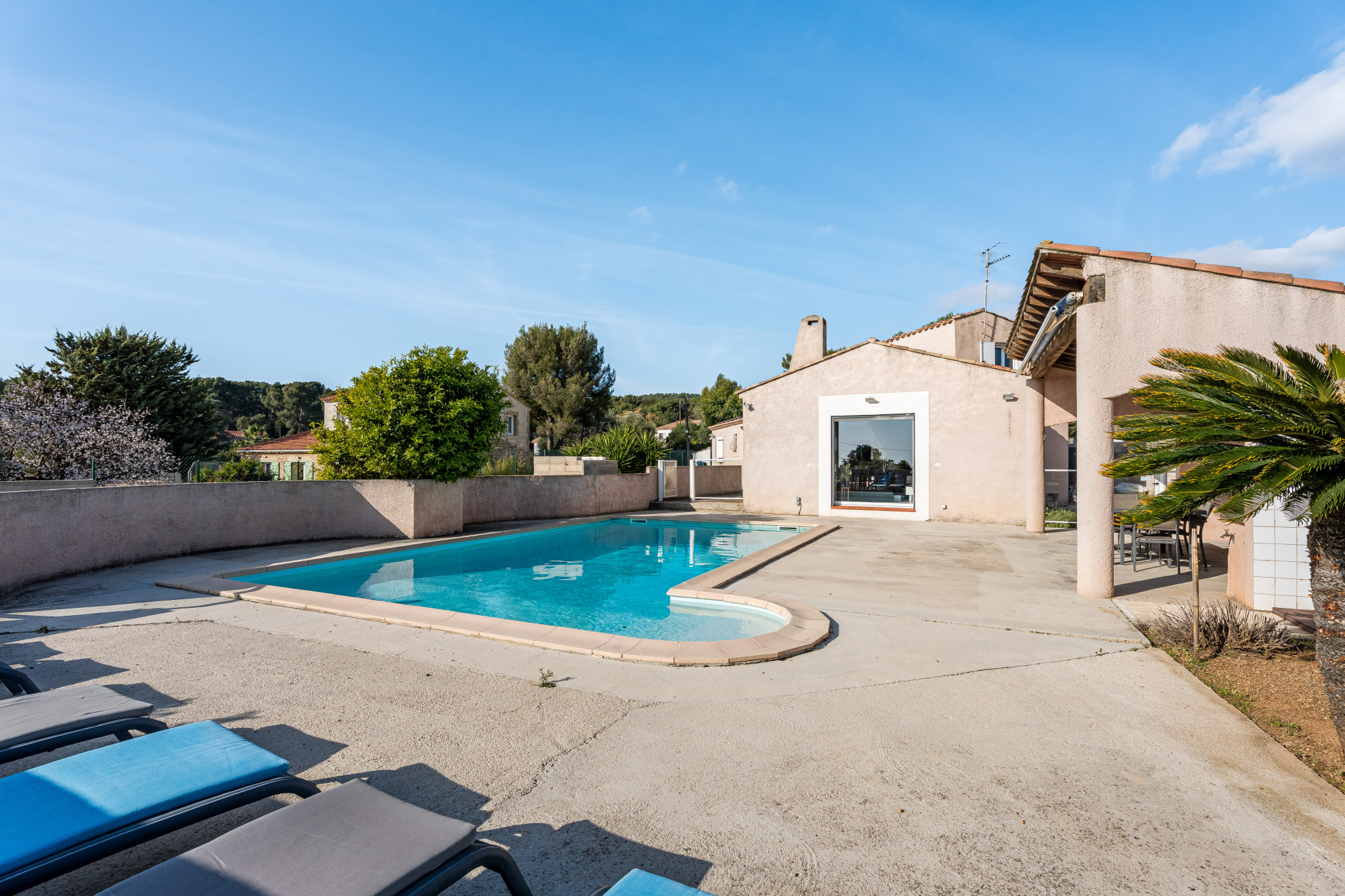 VILLA T4 + Appartement T2 totalisant 177m2