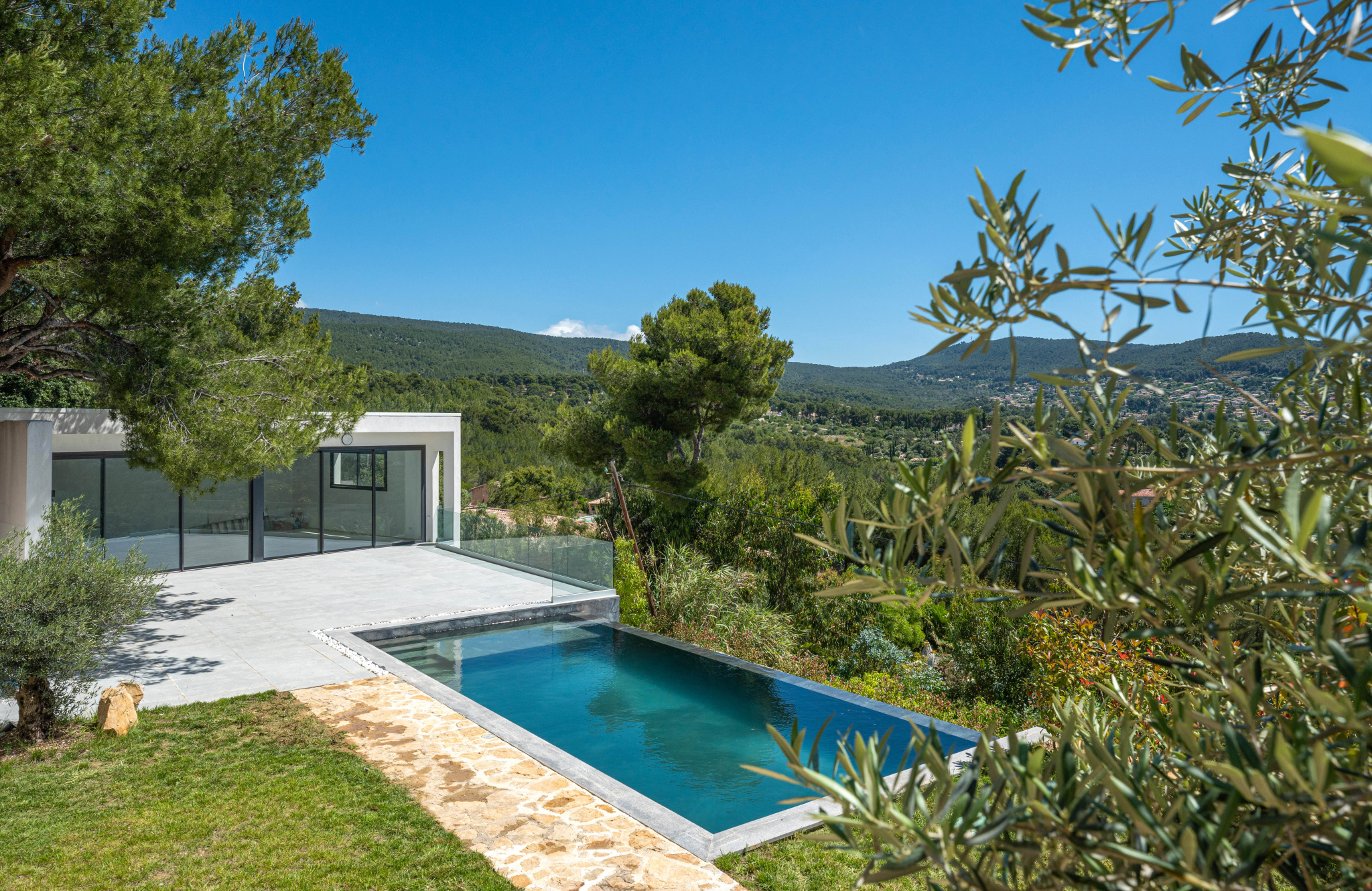Villa contemporaine vue mer