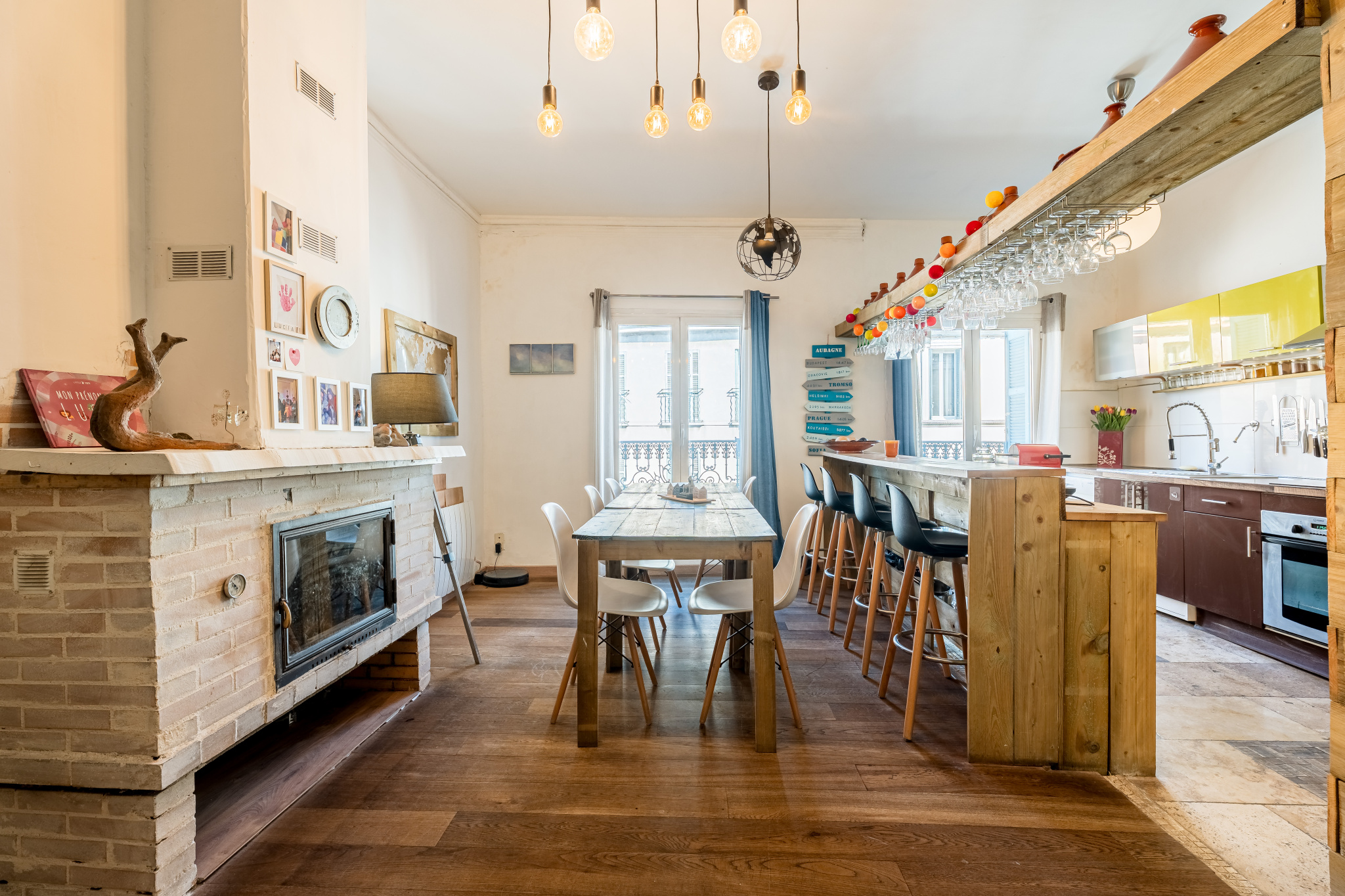 Appartement T4 de 80m2  avec caractère  Coeur Aubagne