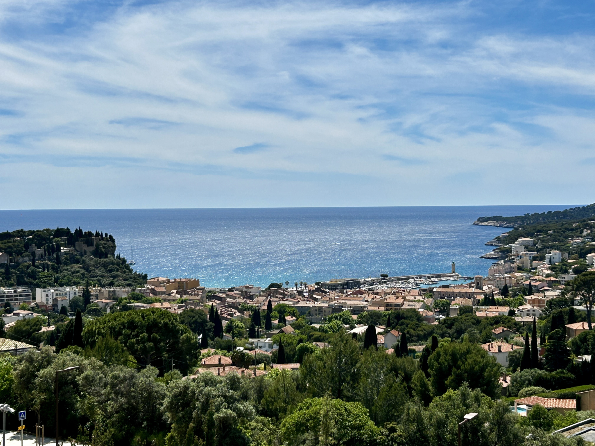 Appartement Cassis avec vue mer - piscine - ascenseur - garage - cave
