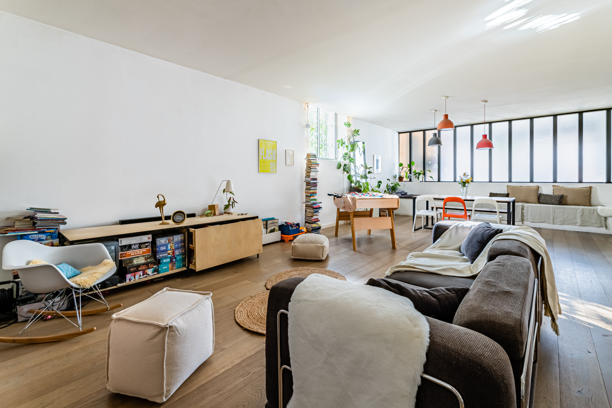 Appartement spacieux, plein centre, type loft