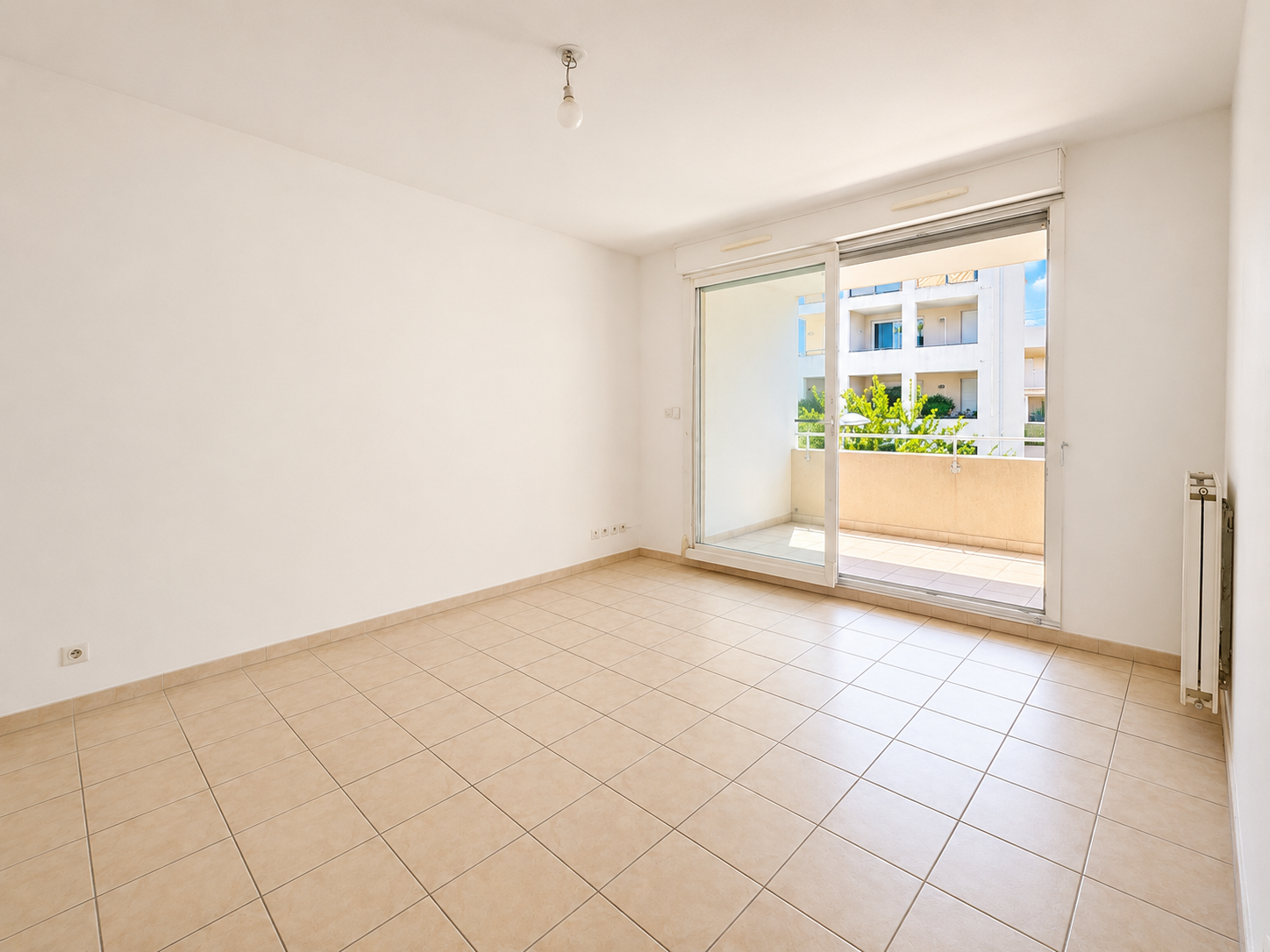 Aubagne T2 47m2 avec terrasse et Garage