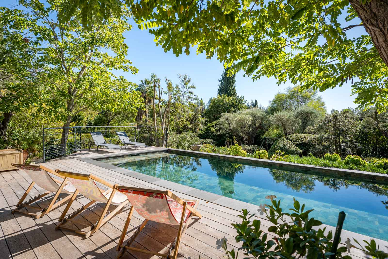 Villa d’architecte avec piscine balinaise